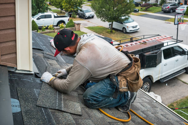 Professional Emergency Roof Repair technician working in Dale, TX